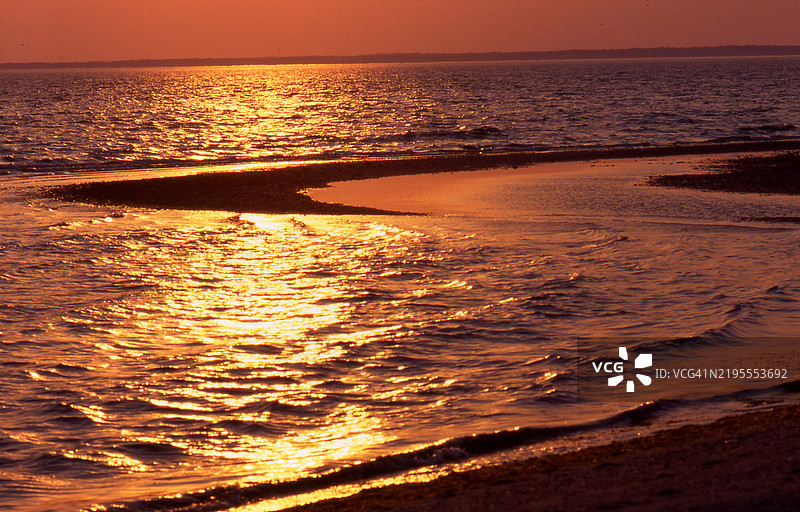 金色海湾波浪图片素材