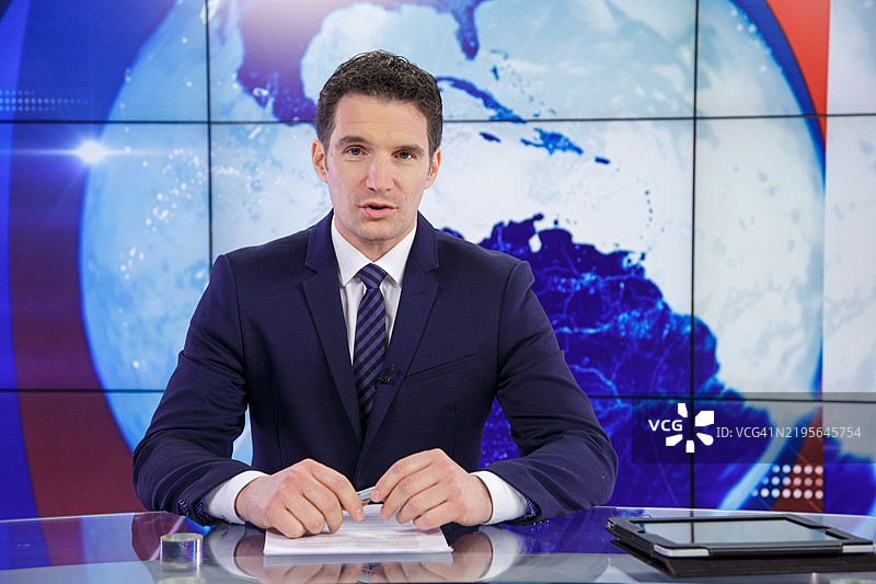 男性新闻主播图片素材