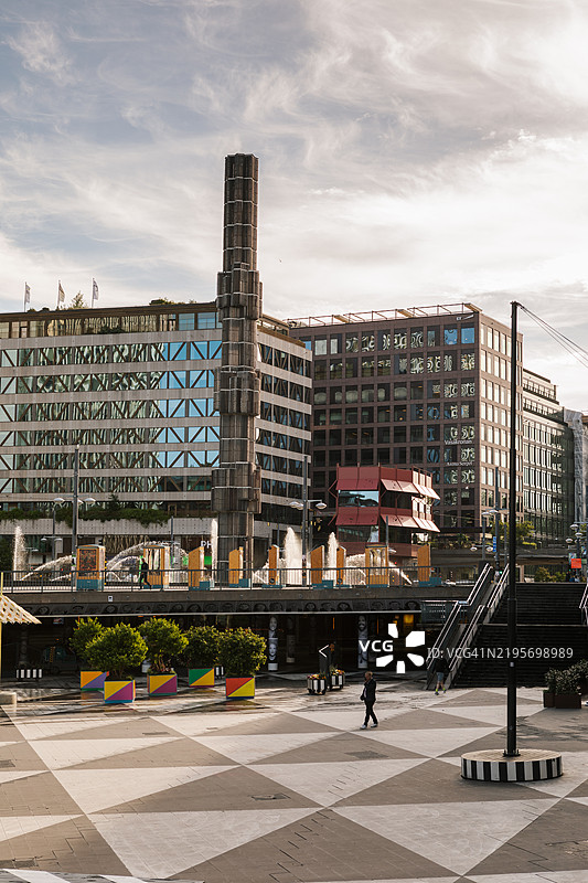 一个大城市中心的大广场。图片素材