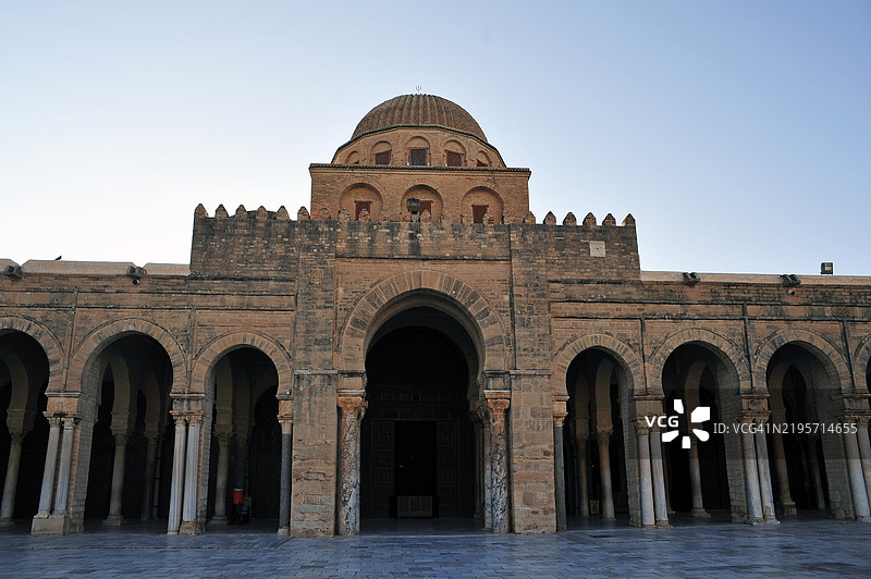 乌克巴清真寺，突尼斯凯鲁万圣城图片素材