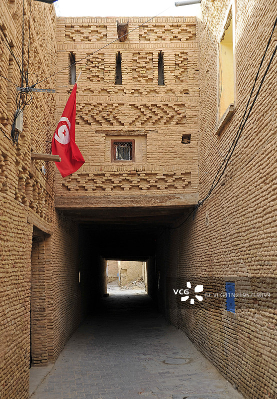 突尼斯托泽尔的典型砖房图片素材