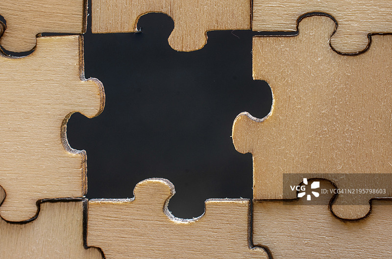 拼图碎片作为商业战略问题解决的概念图片素材