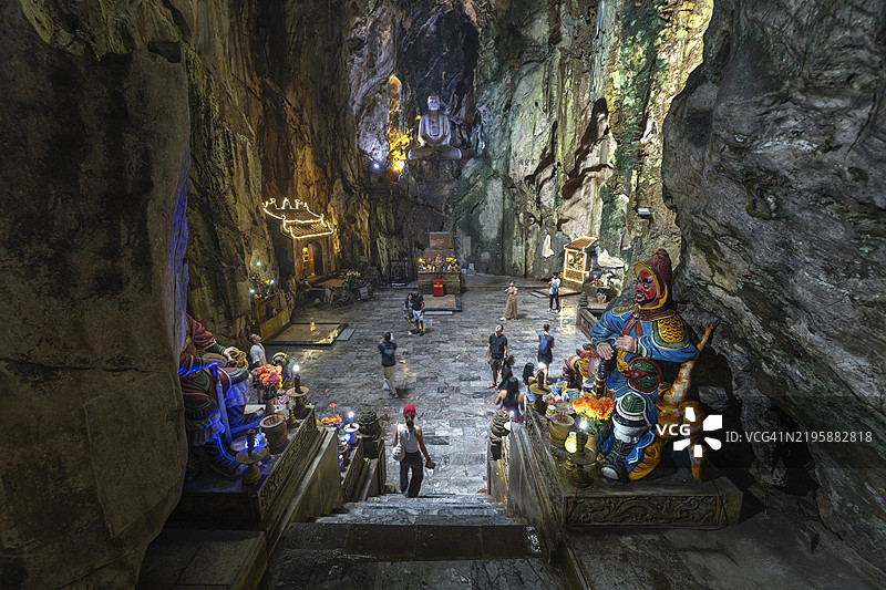 越南岘港大理石山的辉云洞。图片素材