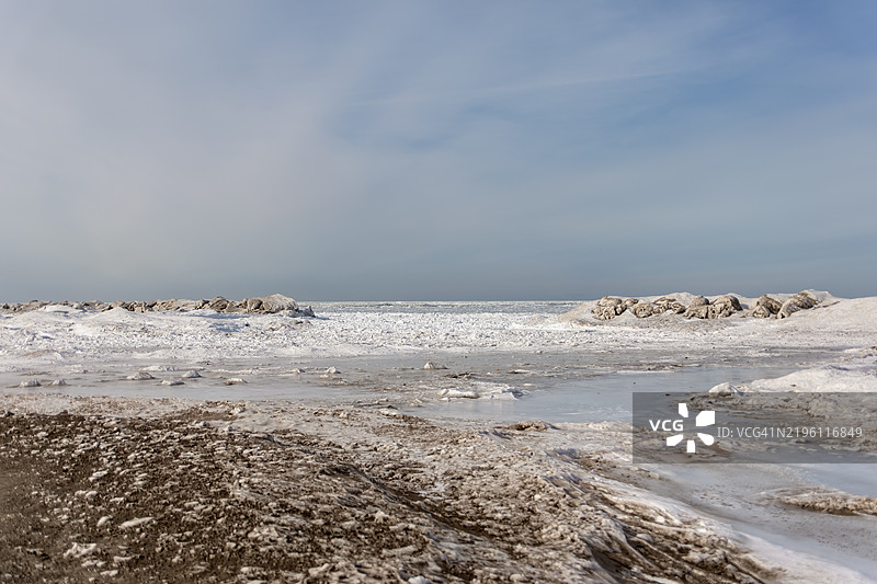 冰冻的伊利湖岸图片素材