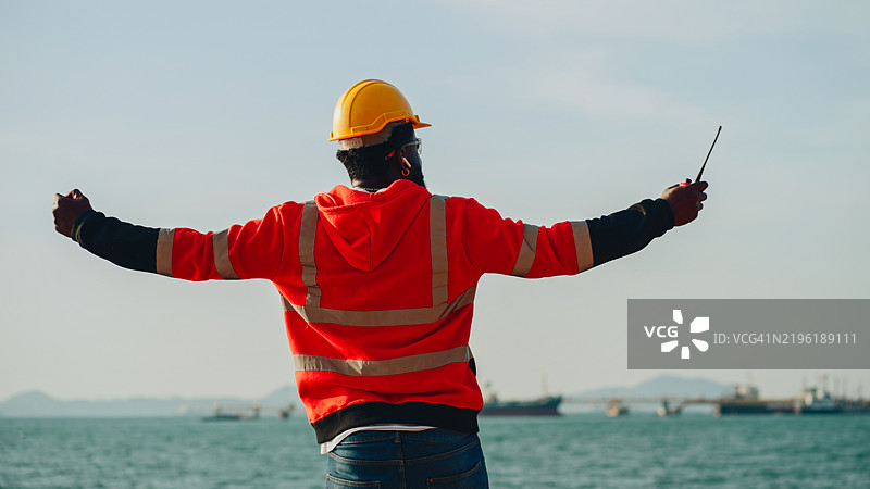 兴奋于成功。图片素材