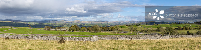 坎布里亚郡肯德尔附近的坎斯威克山景观图片素材