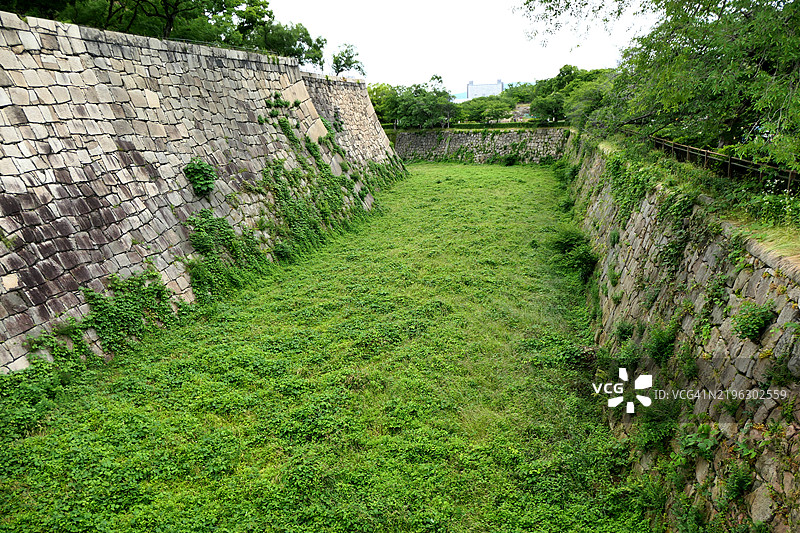 日本大阪城内无水护城河图片素材