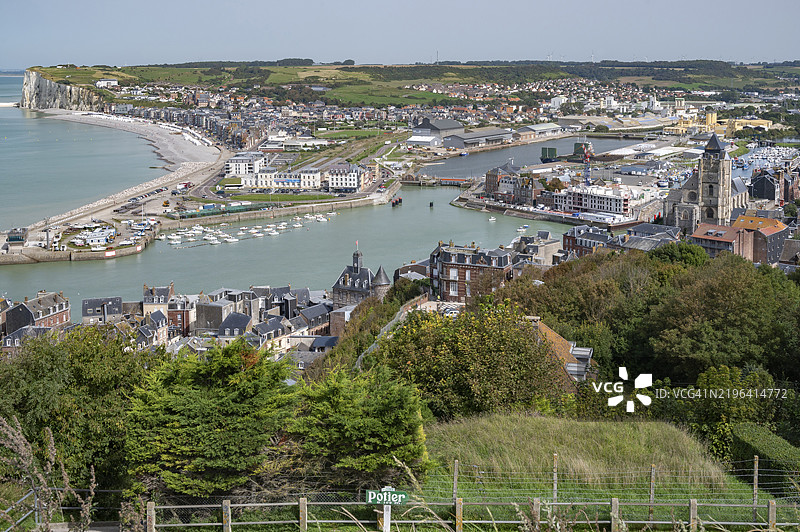 从悬崖顶观景点俯瞰勒特雷波，阿尔巴特海岸，塞纳-马里提姆，诺曼底，法国，欧洲图片素材