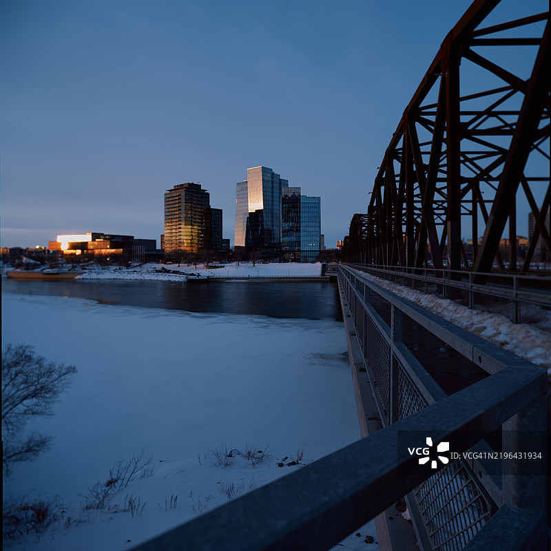 萨斯卡通日落夜景全景图片素材