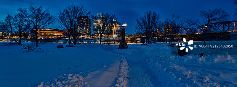 萨斯卡通日落夜景全景图片素材