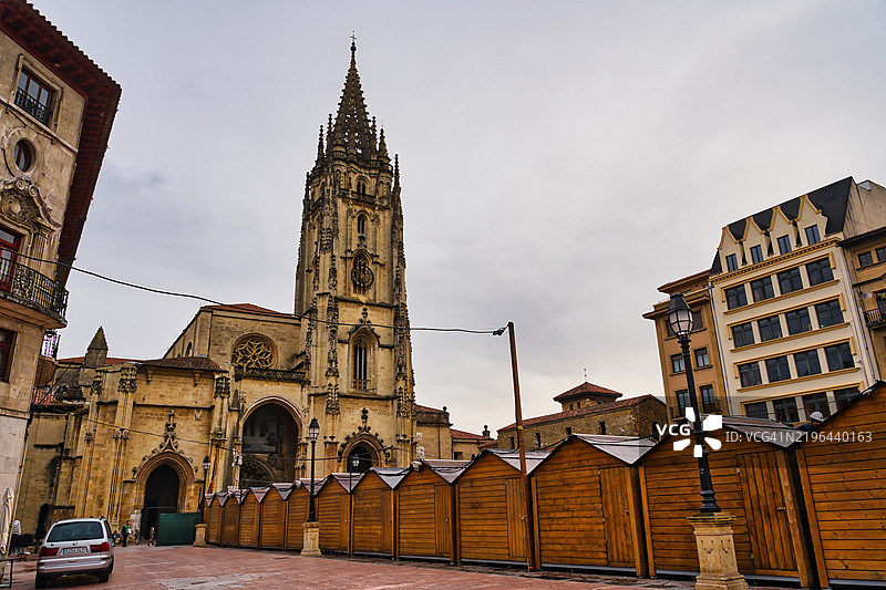 西班牙奥维耶多大教堂图片素材