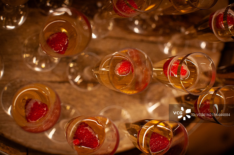 桌子上的圣诞装饰特写，华盛顿州利文沃斯，美国图片素材