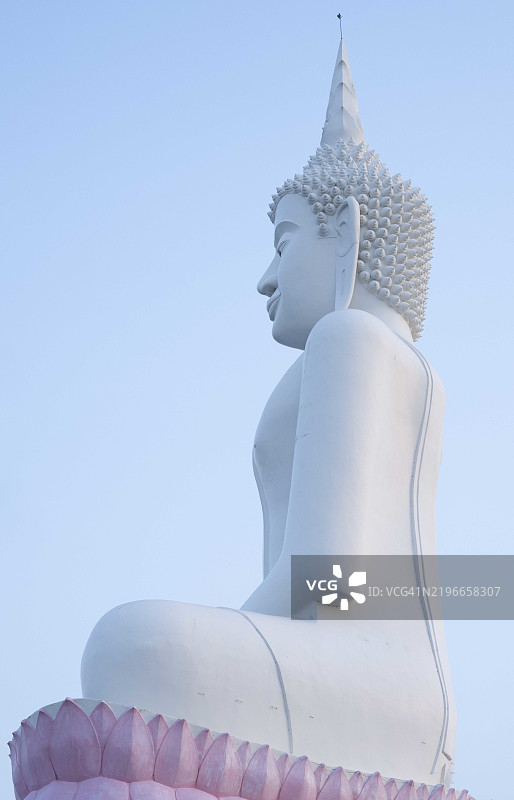 日落时分的佛像图片素材