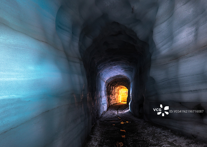 冰岛，朗格冰川洞穴图片素材
