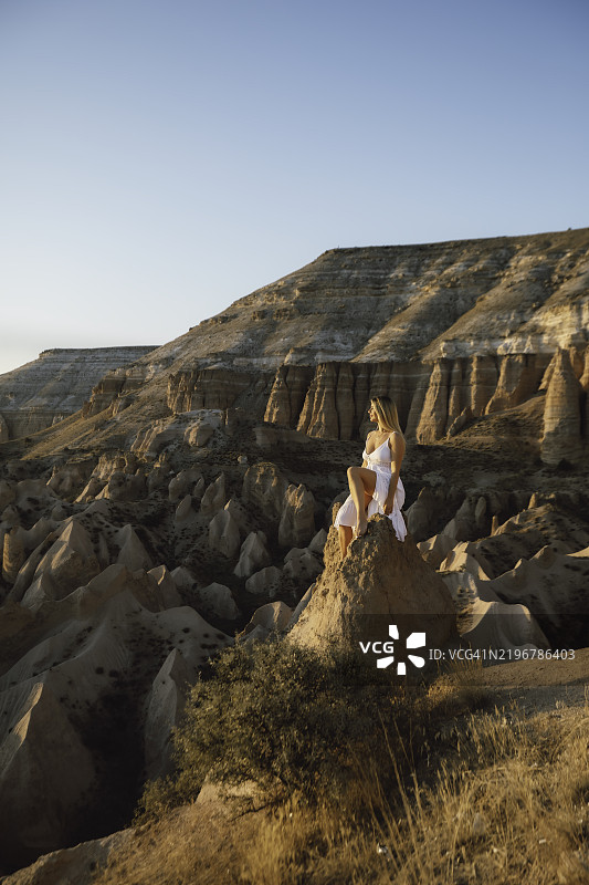 土耳其卡帕多奇亚的神秘日落图片素材