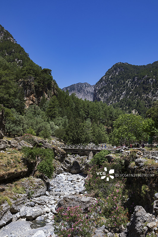 克里特岛南海岸萨马利亚峡谷徒步小径上的桥梁，希腊，欧洲图片素材