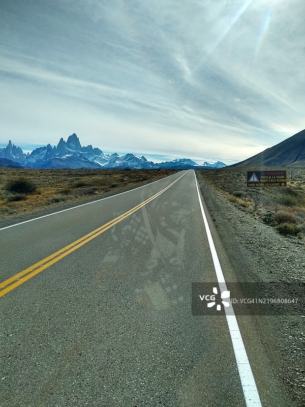 通往阿根廷巴塔哥尼亚的埃尔查尔滕之路图片素材