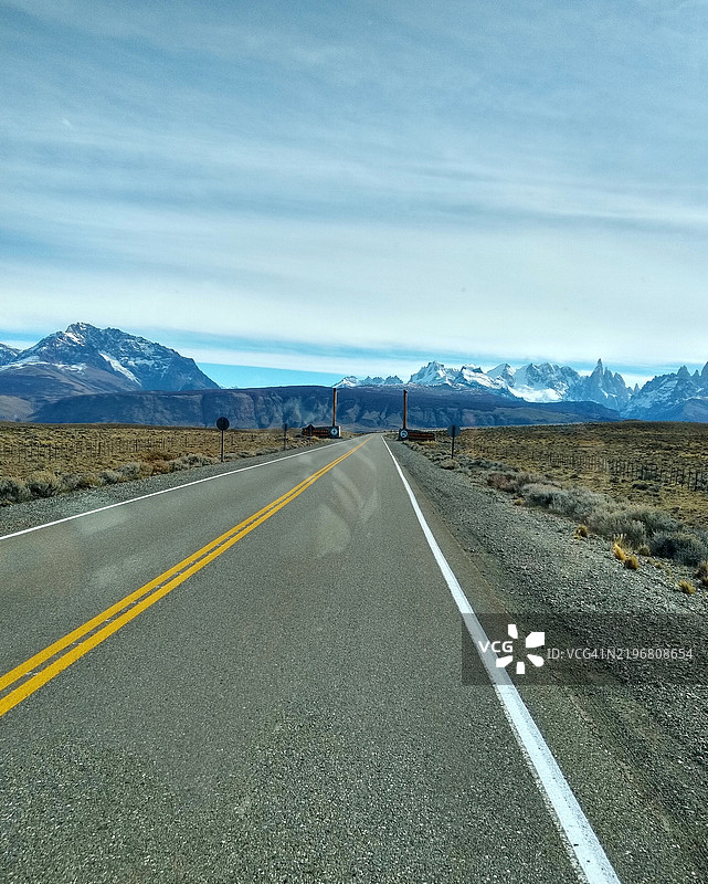 通往阿根廷巴塔哥尼亚的埃尔查尔滕之路图片素材