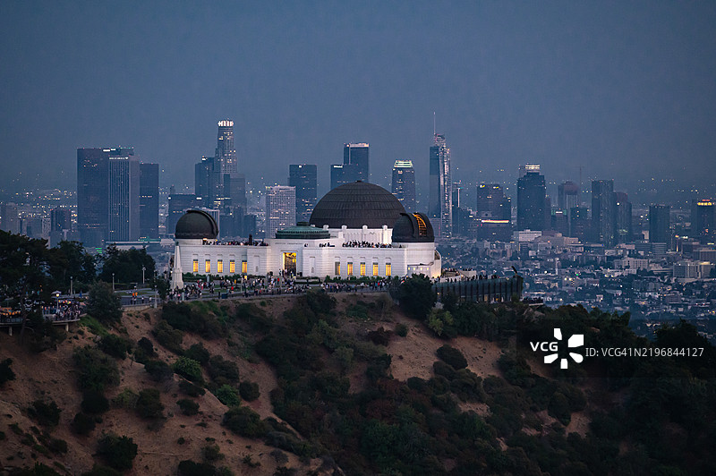 格里菲斯天文台与洛杉矶市中心，加利福尼亚州，美国图片素材