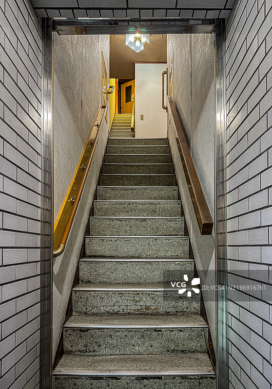 通往上层的楼梯图片素材