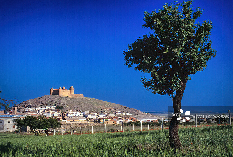 卡拉霍拉城堡，瓜迪克平原，格拉纳达省，安达卢西亚，西班牙图片素材