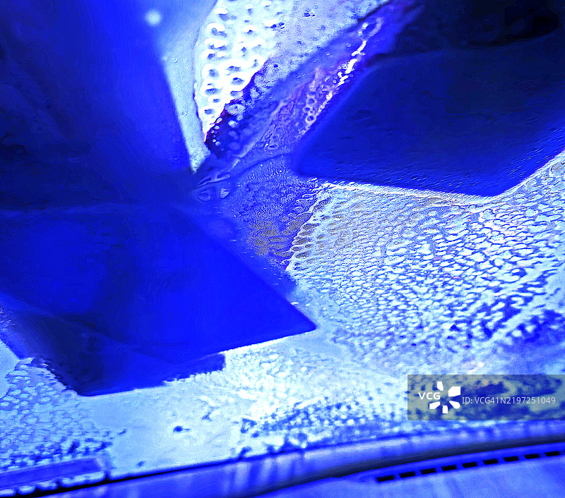 经过洗车店图片素材