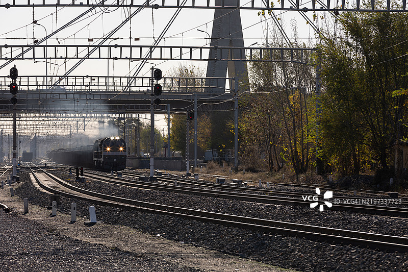 在中国北京的轨道上的火车图片素材