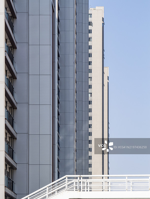 现代城市高架步道图片素材