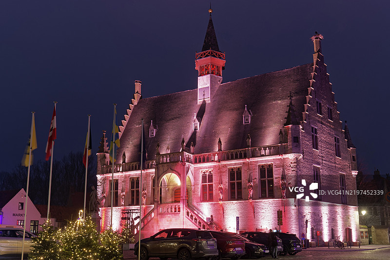 哥特式市政厅，灯光照明，圣诞节，达梅，西弗拉芒，弗拉芒，比利时，欧洲图片素材