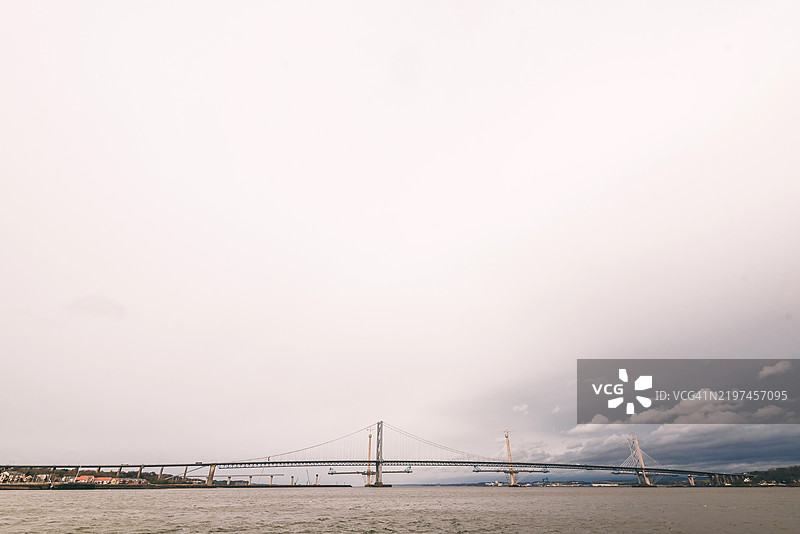福斯河上的女王渡口大桥图片素材