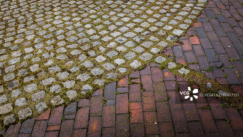 伯明翰的卵石和砖铺路图案图片素材