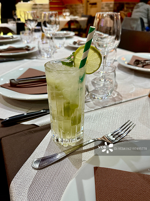 卡皮里尼亚鸡尾酒图片素材