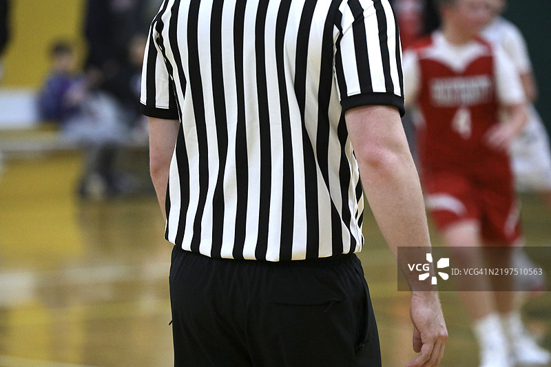 篮球场上的裁判图片素材