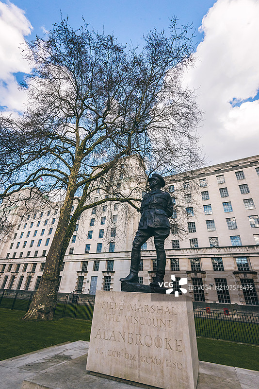 伦敦阿兰布鲁克场元帅雕像图片素材