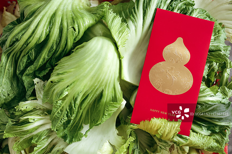 晾干新鲜的芥菜以制作腌制蔬菜图片素材