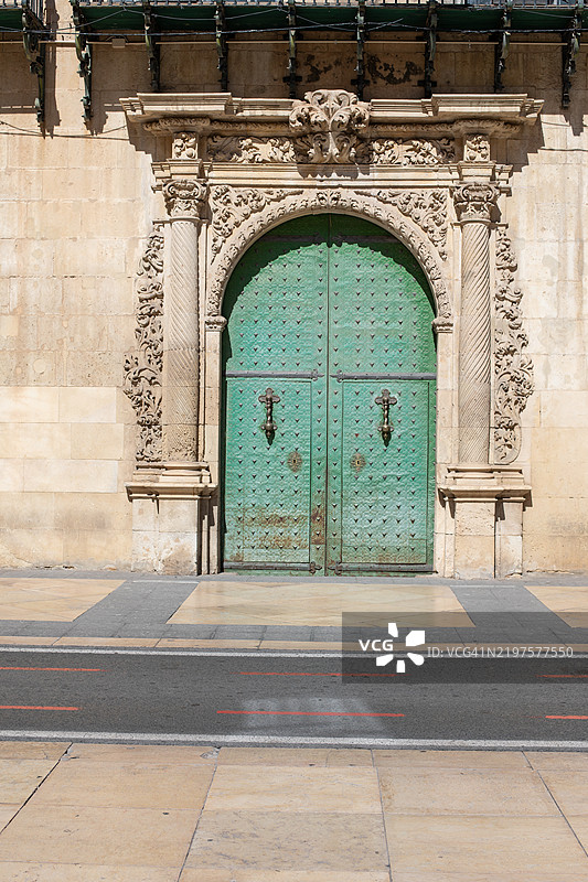 城市优雅：探索阿利坎特的建筑奇观图片素材