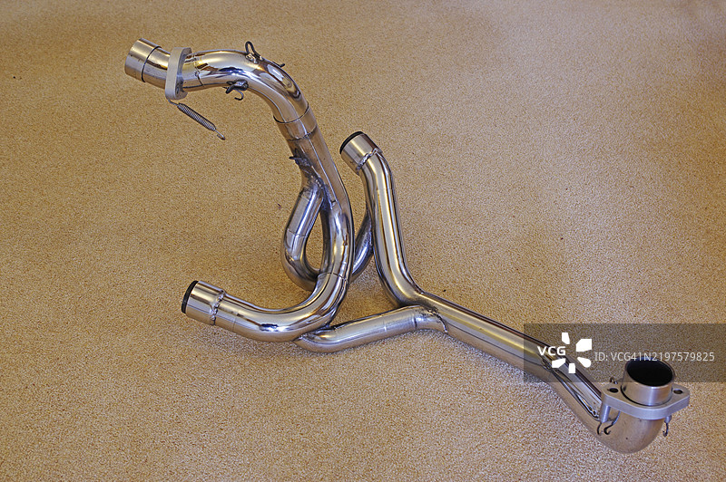 杜卡迪切向排气管。图片素材