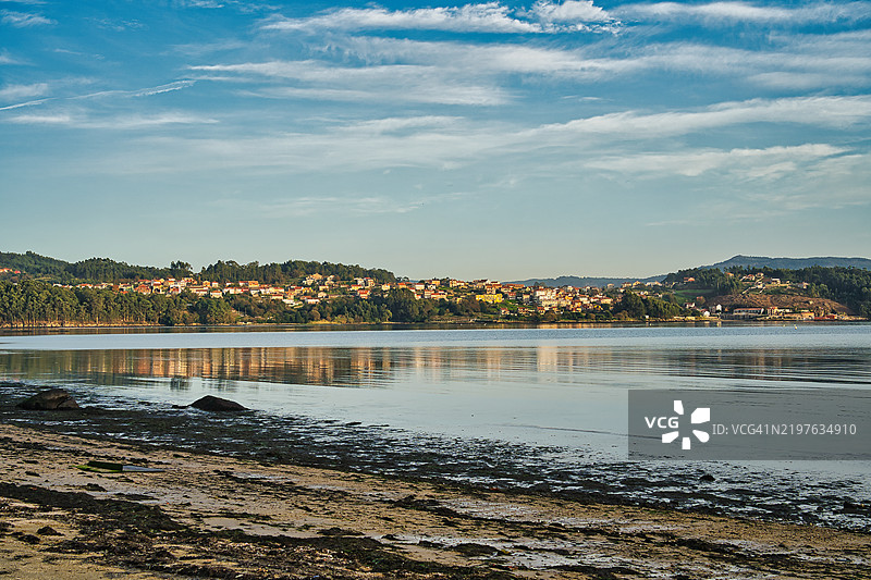 西班牙加利西亚的庞特维德拉河口景观图片素材