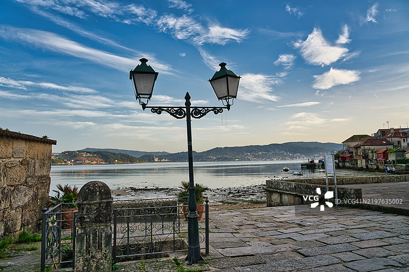 西班牙加利西亚的孔巴罗和庞特维德拉河口景观图片素材