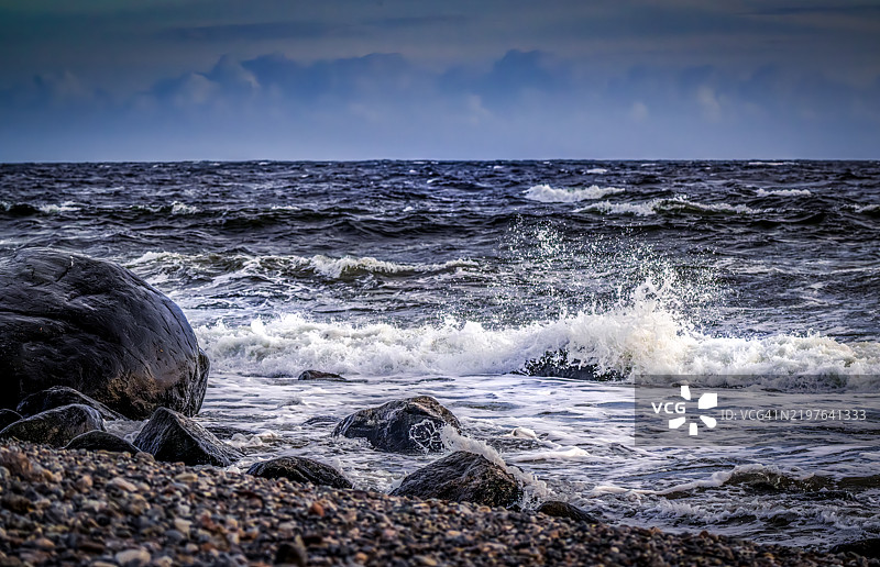 海岸线附近的恶劣天气图片素材