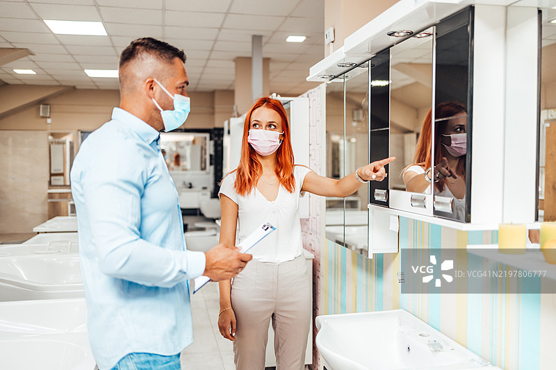 浴室瓷砖和用具购物图片素材