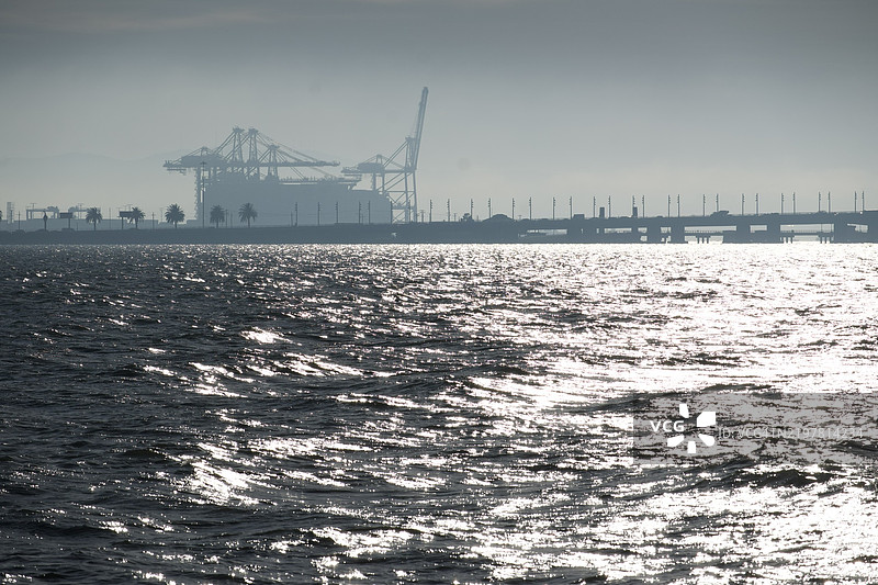 加利福尼亚州埃默里维尔的海洋与天空景观图片素材