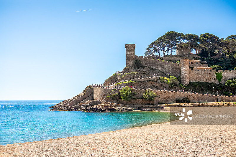 维拉维耶拉城墙上的地中海图片素材