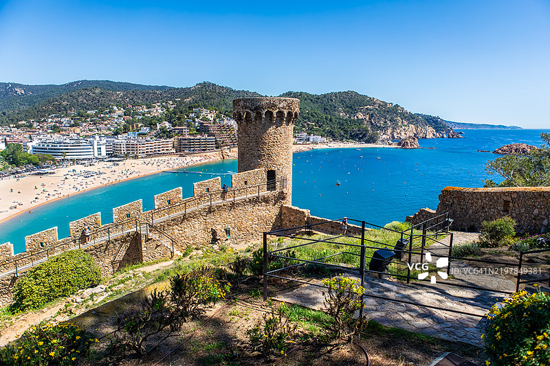 维拉维耶拉古城墙上的地中海图片素材