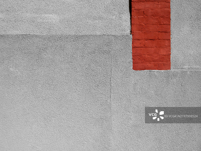 巴黎，法国的灰色涂漆混凝土和棕色涂漆砖块构成的空白干净墙面。图片素材