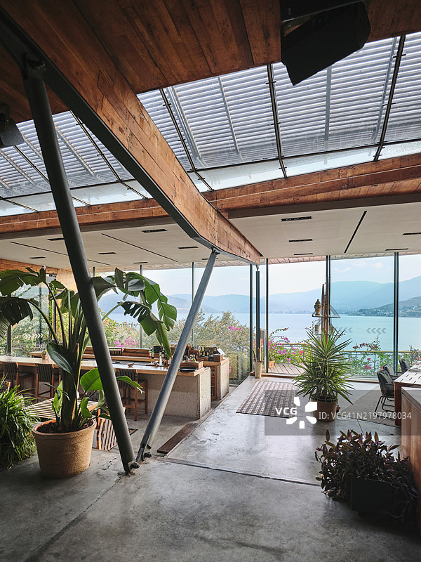 拥有海景的餐厅内部图片素材