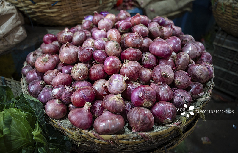 市场上展示的洋葱图片素材