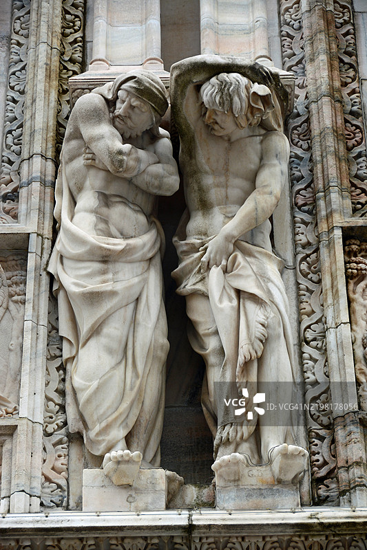 米兰 - 大教堂外立面 - 女像柱图片素材