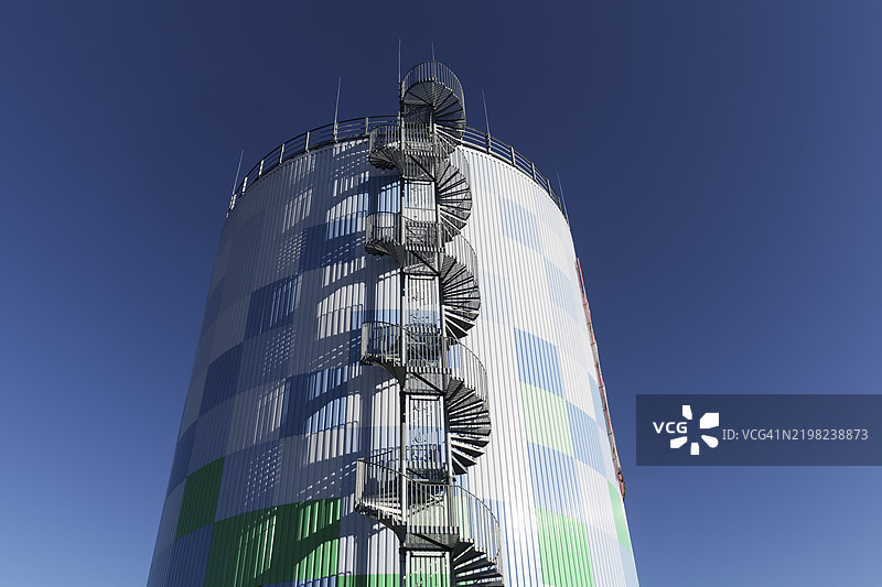 克雷费尔德市政公用事业公司的区域供热储存设施，SWK，4500立方米热水用于供暖，减少二氧化碳排放，扩大可再生能源，克雷费尔德，北莱茵-威斯特法伦，德国，欧洲图片素材