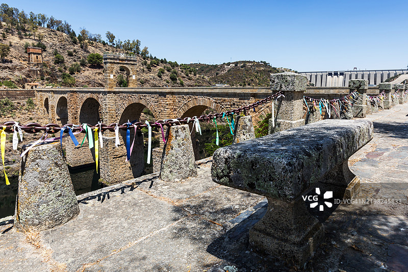 阿尔坎塔拉的罗马石桥（阿尔坎塔拉桥，西班牙）图片素材